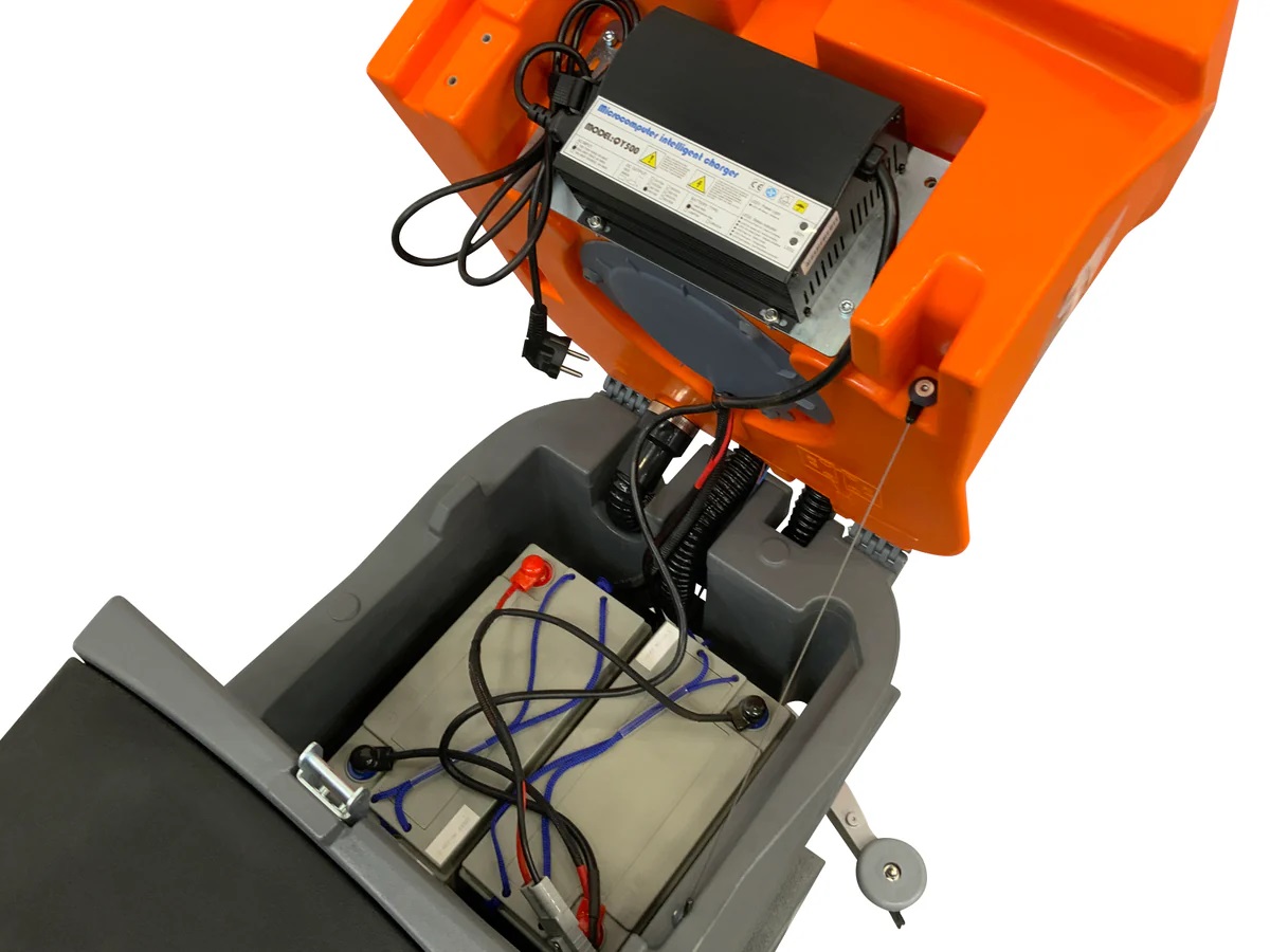 Daewoo DAFR70 scrubber dryer battery replacement