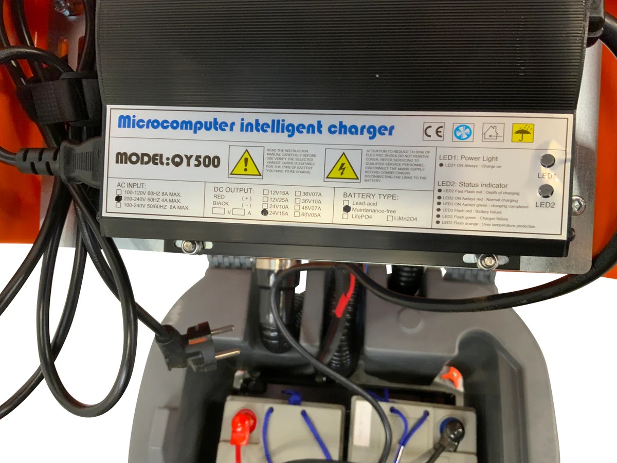 Daewoo DAFR70 scrubber dryer battery replacement